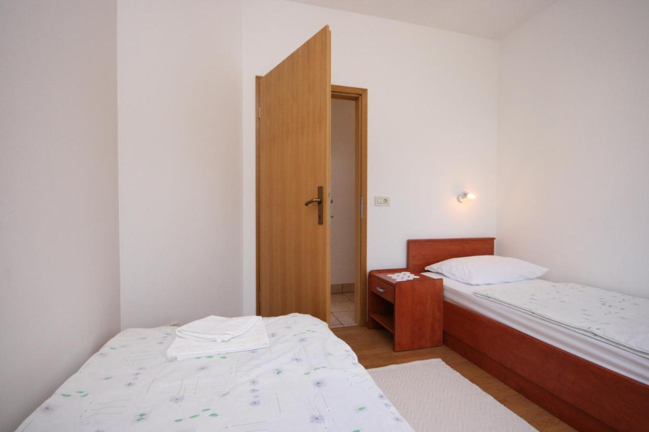 Apartment Stara Novalja 6301B Экстерьер фото